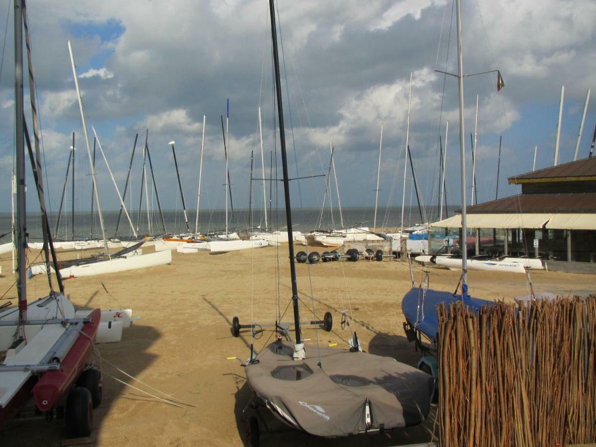 Malibu Beach Koksijde Kültér fotó