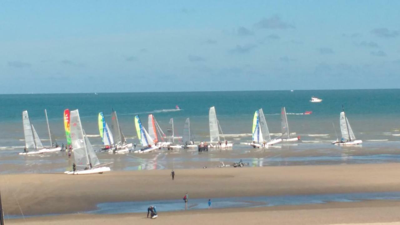 Malibu Beach Koksijde Kültér fotó